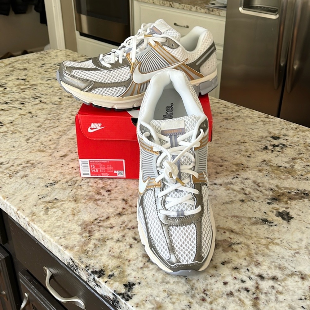Men’s Nike Zoom Vomero 5